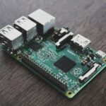 Zigbee USB-dongel och Raspberry Pi som skapar ett enhetligt nav för smarta hem-enheter