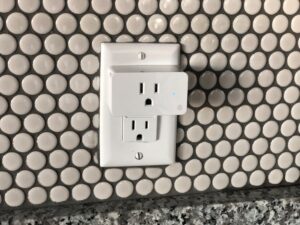 Smart plugg för smarta hem